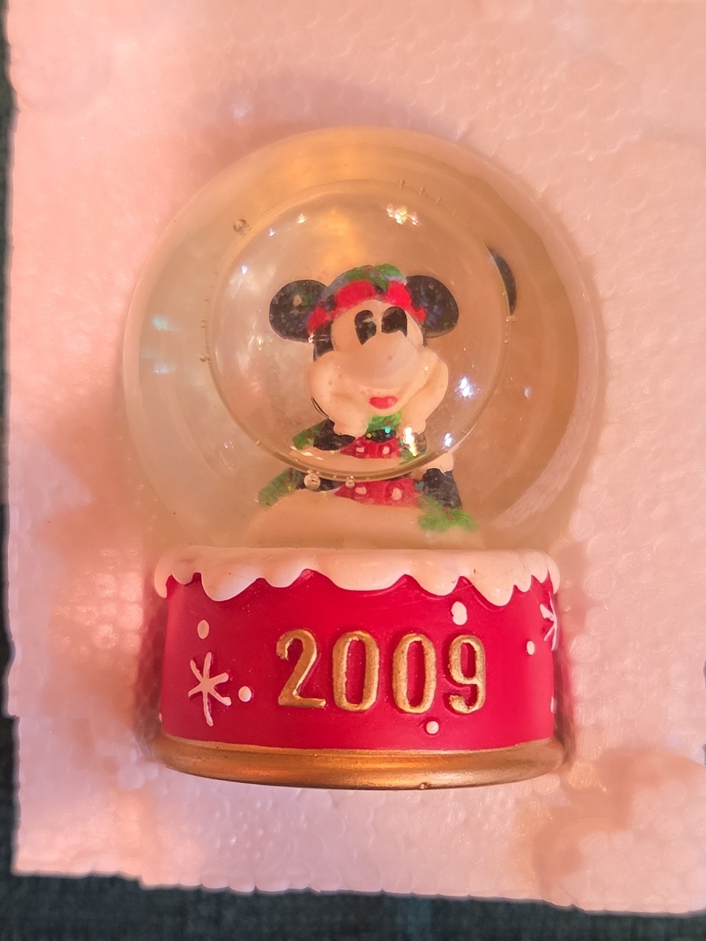 Disney 2009 Mini Red Mickey Mouse Holiday Snow Globe